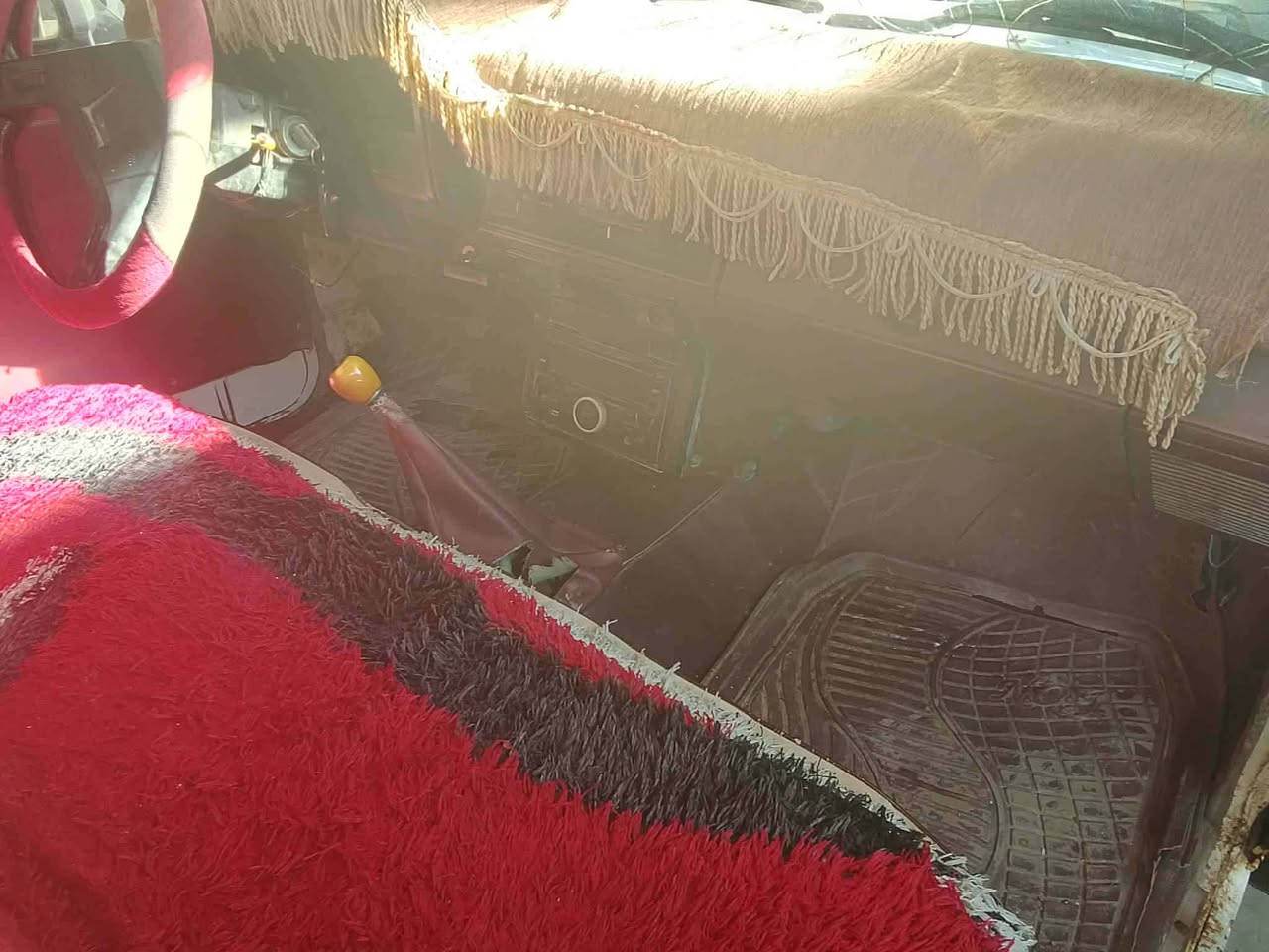 السلام عليكم سياره بكم ٨٥ حيل نضيفه مال جناي شرط التحويل محرك و كير شرط لاصرف ولا تبخير و الأتصال ع الرقم
***********
