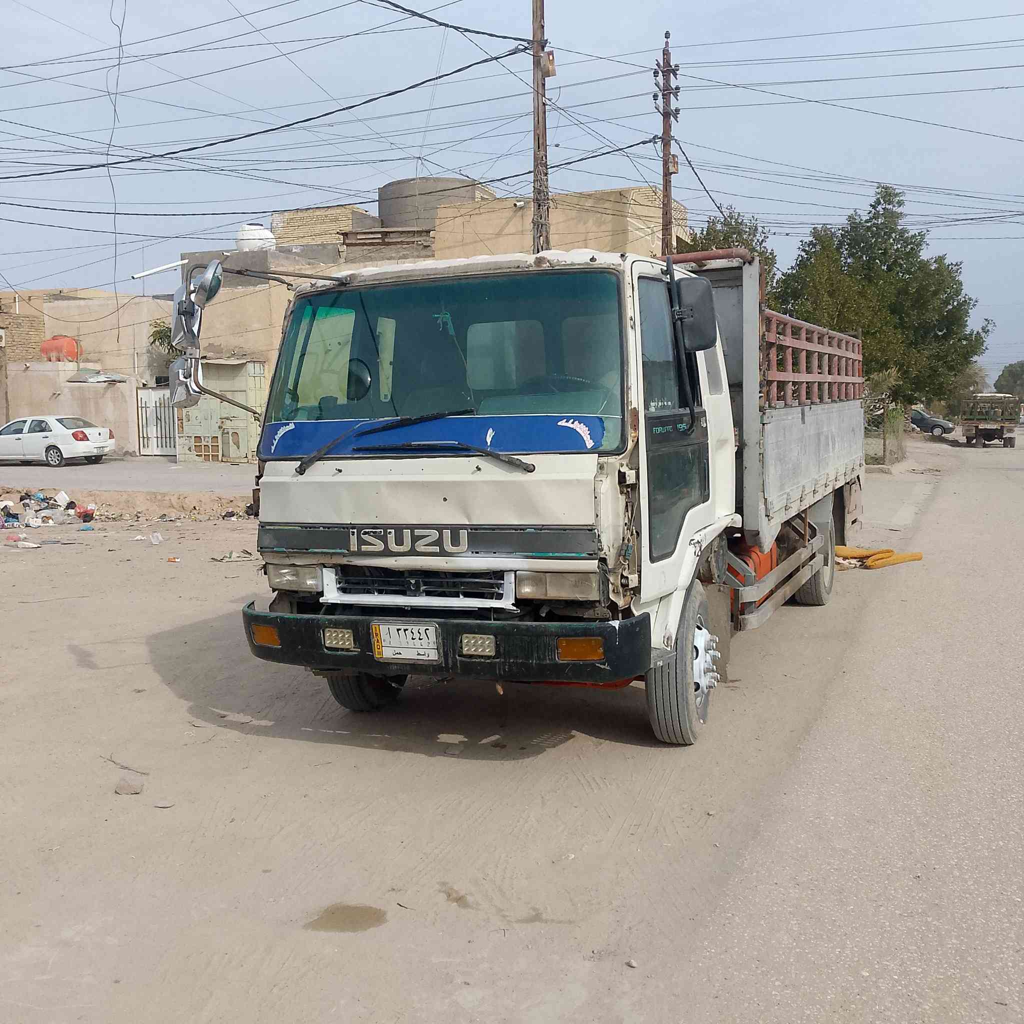 السلام عليكم عزوزه للبيع موديل 91 ماكينه فوزه 16 هي وغيرها*********** سعر السياره 70 مكان السياره بالنجف باب صخير
