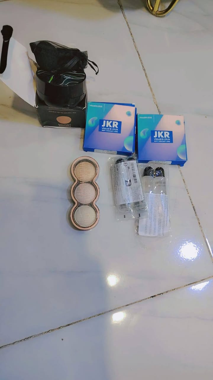 40 ع اول تم
شلعه مكياج ورموش وعدسات وخناكيات كلهن اصليات


**إذا كنت صاحب هذا الإعلان وتريد حذفه لأي سبب، رجاءا أرسل رسالة إلى الدعم الفني**