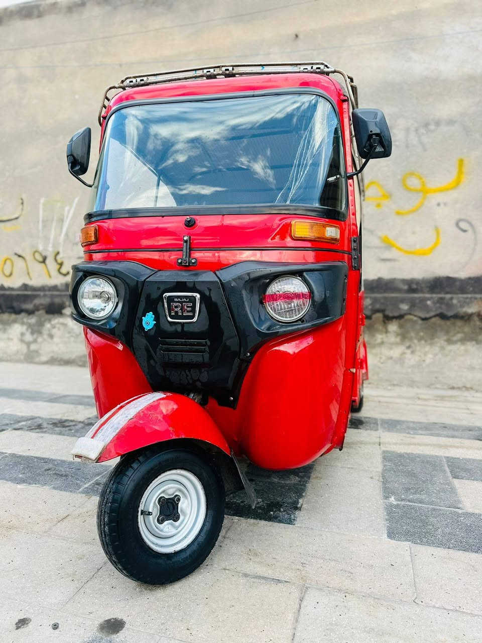 السلام عليكم تكتك البيع مديل ٢٢ شهر٨ رقم ذي قار *********** *********** سعر ٨٣٠٠ وبيه مجال بصيط مكاني رفاعي بيه طكه القد ومصلحه
