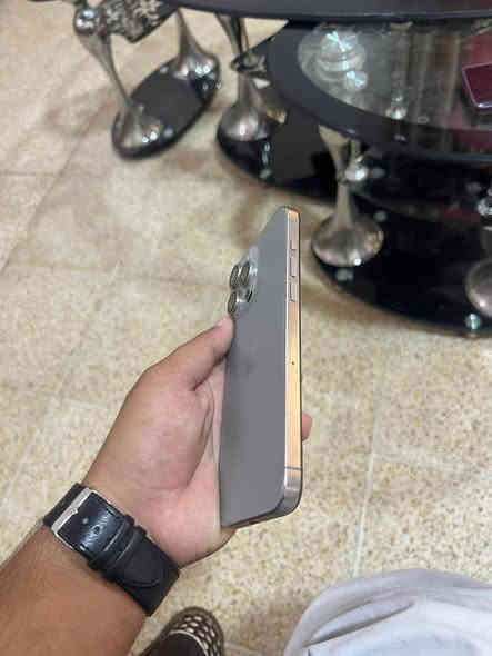 ايفون 15 برو ماكس
ذاكره 512
بطاريه 87
نموذج M
تك سيم 
السعر 715
فقط مبدال شاشه 
فيس ايدي شغال 
‏‪***********
‏‪***********‬‏
بي مجال حك لجيا فقط
المكان موصل
