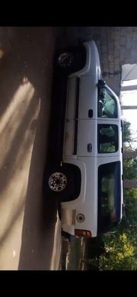 سياره مديل ٢٠٠٣ أصل مكينه ٥.٣٠٠ كير ١٠٠٠ أكسن طايف كاردن جدد تخم تاير ...