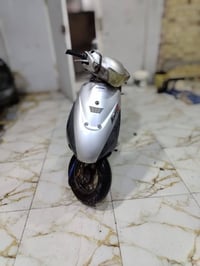 ساسوكي جنطه للبيع دراجه شغاله نكره بكل وقت تفاصيل خاص ٠٧٨٠١٣٩٩٧٩١