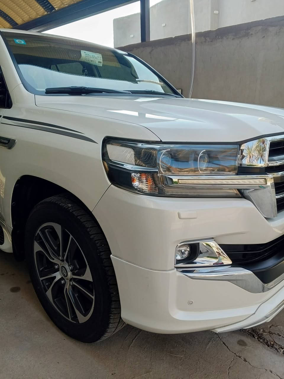 سلام عليكم للبيع لاندكروزر موديل 2020 ساز باب اول السياره مكفولة كفاله عامه وجديده بمعنه الكلمه ماشيه 48 الف حقيقي رقم بغداد الدولي تحويل ثاني يوم للاستفسار الاتصال على الرقم ***********
