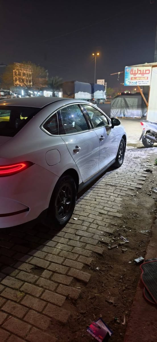 السلام عليكم للبيع سياره على وظع الشركه بسمي 17.500 ماشيه 6الف قابل لزياده ***********
