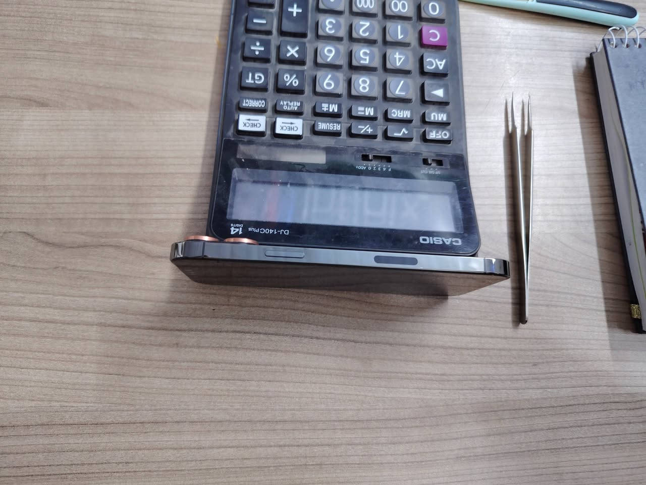 السلام عليكم 13 برو ماكس
ذاكره 512 بطاريه 88 وتر ممفتوح كارتونته موجوده  مكفول 725 بي مجال قليل ***********
