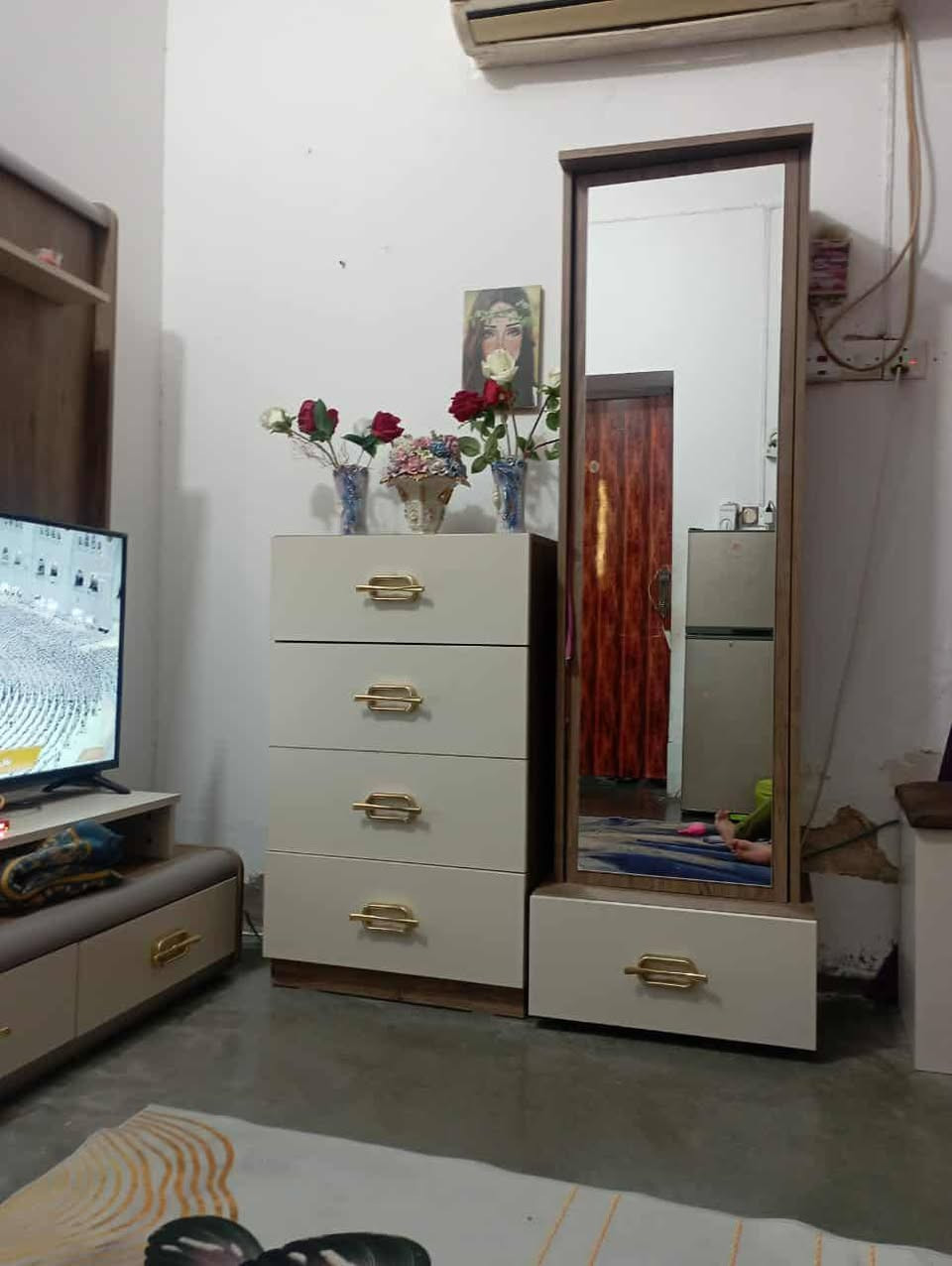 غرفة تركية  11قطعة
 بمليووون وسبعمية وخمسين وبي مجال 
مكانها الرمادي 
@الجميع


**إذا كنت صاحب هذا الإعلان وتريد حذفه لأي سبب، رجاءا أرسل رسالة إلى الدعم الفني**