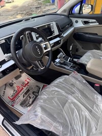 عندي سبورتج موديل 2025 ماشيه 7500 السياره جديده جدا بصمه تشغيل عن بعد ...