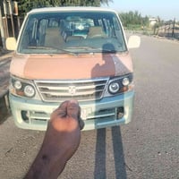 جنبي 2010مكينه وكير خير من الله تخم تاير جديد كهربائيات كله شغاله سنوي...