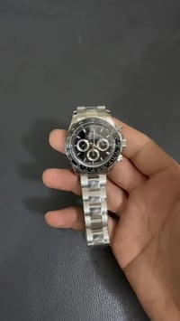 ساعات • للبيع • على أول تم