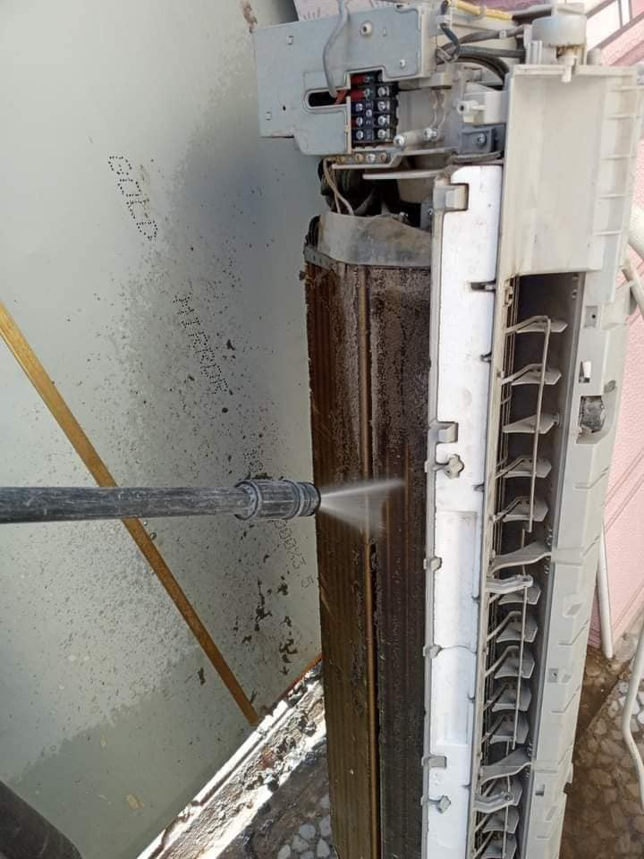 اللهم صل على محمد وال محمد النجف الاشرف 
ورشة تبريد متنقلة سبالت ومكيفات صيانة عامه
*********** 👍🏻هناك ضمان في العمل 

🔴ورشتنا متنقله 🚚لصيانة ونصب وتركيب وتنظيف وغسل جميع اجهزة التبريد  (السبالت والمكيفات) بأنسب الأسعار. 

🔴اذا كنت تريد تنصيب او تنظيف ما عليك سوه مراسلة الصفحه
وترك العنوان ورقم الهاتف 
ونحن نصلك أينما كنت . 
🔴ملاحظه/ 🚚🔧نعمل داخل محافظة النجف الاشرف ❤️
للاستفسار
