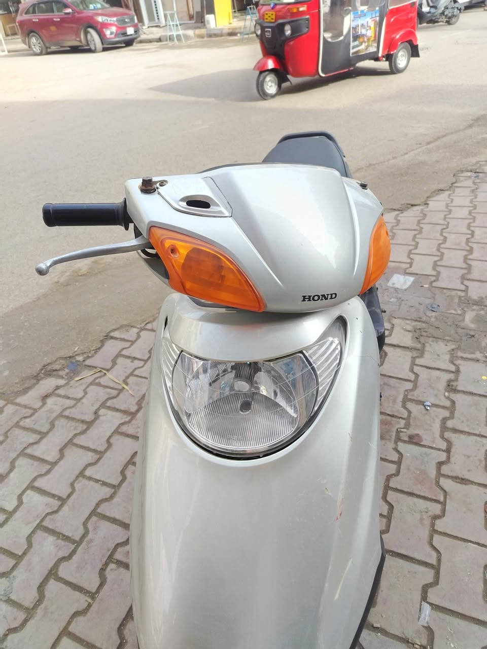 دراجه سبيسي ياباني كفرات اصليه ابو الختم كابريتر اصليه قفل جنطة قفل ستيرن كهربايات كله شغال كل نقص مابيه مكاني كوت سعر 550وبيه مجال قليل***********
