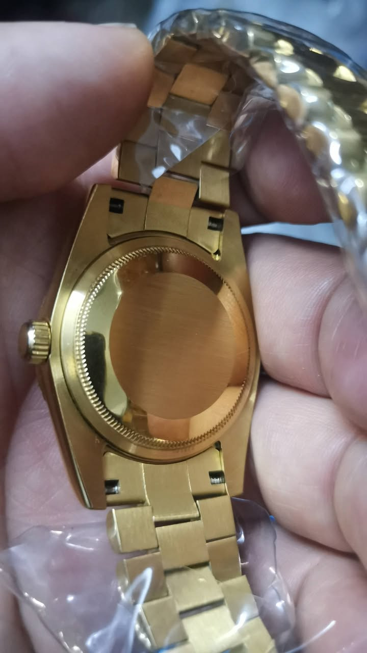 كراند سايكوا ذهب طلاء ذهبي ثابت اوتماتيك السعر مناسب اييع


**إذا كنت صاحب هذا الإعلان وتريد حذفه لأي سبب، رجاءا أرسل رسالة إلى الدعم الفني**