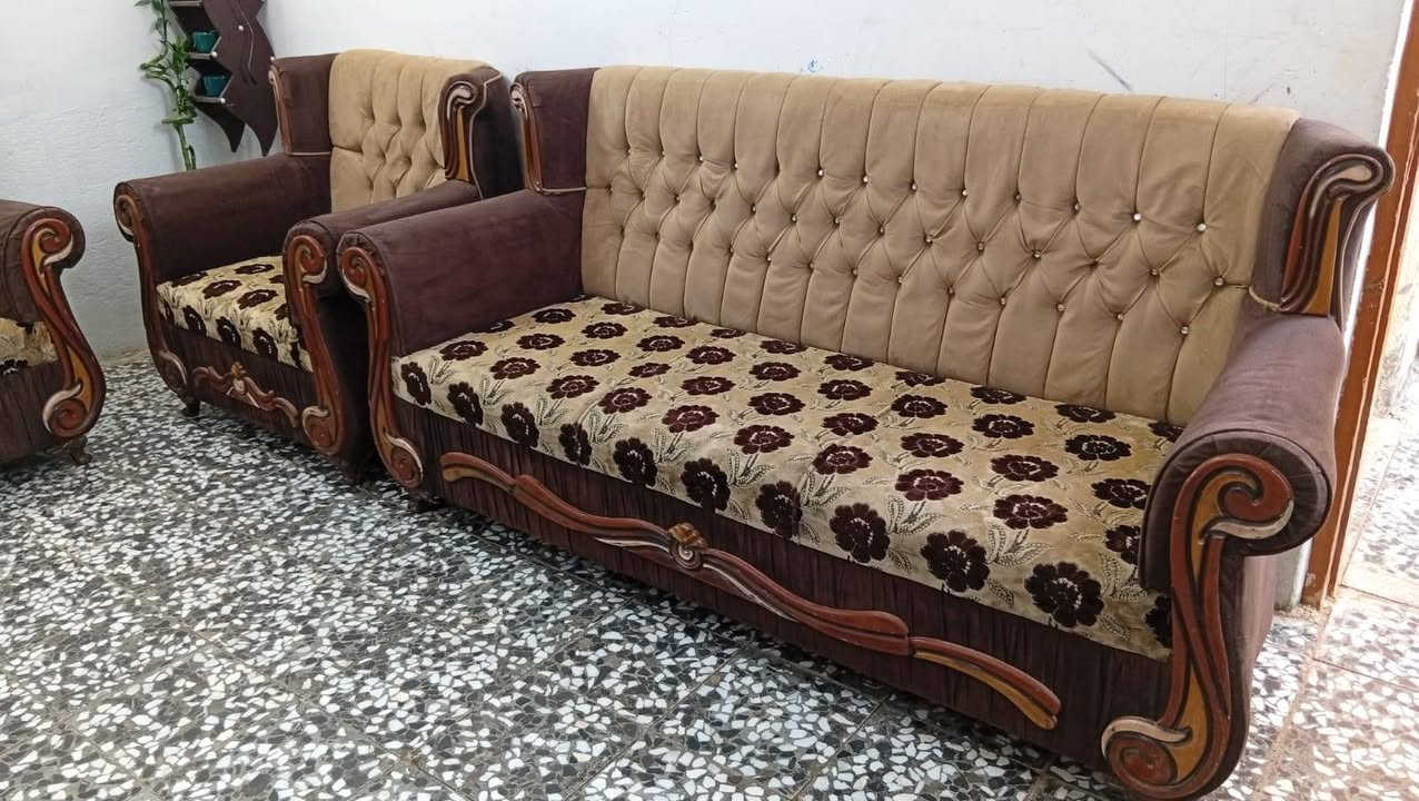تخم ١٠مقاعد نضيف تسكام السعر ٣٢٥مكاني مشخاب ***********
