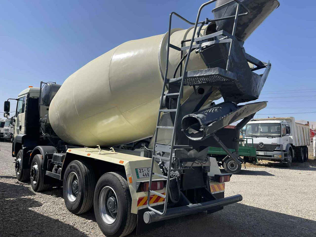 سلام عليكم 
خباطه مان 
موديل 2004
بم ونوزل جذر 10متر رقم سليمانية 
نفس يوم يتحول للمشتري سيارة جهاز مكفول كفاله مابي صبغ السعر 3شدات وبي مجال اتصال على أرقام التالية ***********
***********
***********
