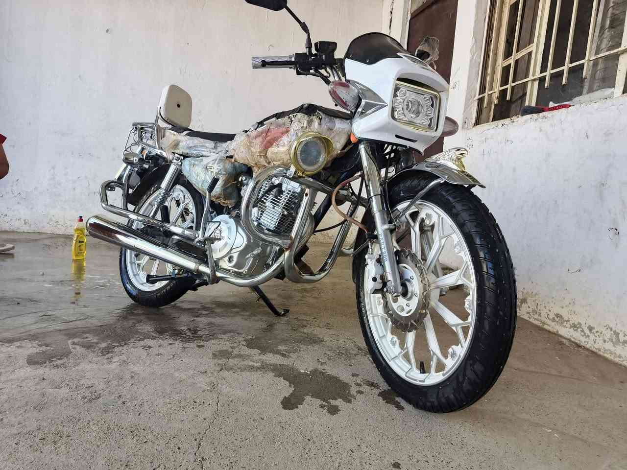 موطور جني ابو الكل موديل 25 السعر 900 محرك 200 مال جناي مرتب نضيف حيل وذا اكو موطور نضيف يرهم مراوس


**إذا كنت صاحب هذا الإعلان وتريد حذفه لأي سبب، رجاءا أرسل رسالة إلى الدعم الفني**