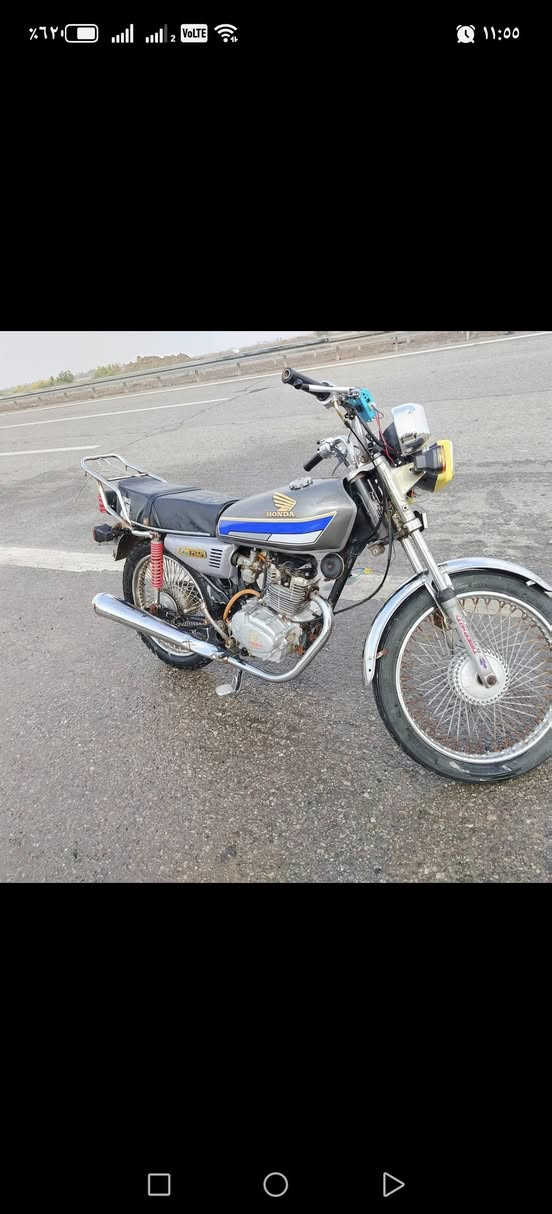 السلام عليكم دراجه تايكر لل بيع كهربائية كله شغاله موديل 19 أوراق اصولي مكان بابل شوملي متواجد اتصال فقط *********** ب450 وبيها مجال لل شراي
