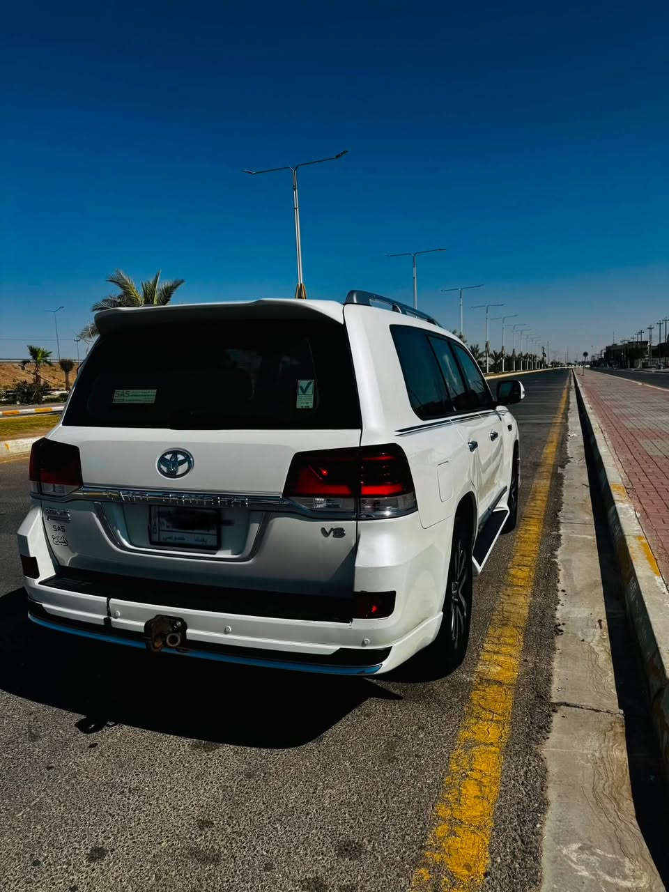 السلام عليكم لاندكروز

2019 كراند تورنك ساز اصلي 

محرك 8 سلندر 4700 ماشيه 99 km قابل للزياده 

السياره بيها مكانين بارد شي بسيط  

‏للبيع فقط 

رقم بغداد تحويل ثاني يوم  

السياره عليها ادامه كامله

تخم تاير جديد اصلي 

‌‏-------------

‌‏للإستفسار يمكنكم التواصل على الرقم 

***********
‌‌‏------------

شاشه ليزرية العدادات ‏

تشغيل عن بعد

‏مرايه جانبيه قلاب

8 ايرباك 

‏دوسات لزيريه 

‌‏- دفع رباعي

‌‏- هوك بلادي 

‌‏- نظام مانع للانزلاق 

‌‏النظام المساعد على نزول المنحدرات 

‌‏- تشغيل بصمة 

- خمسه بصمات ابواب

- باب خلفي كهرباء بلادي 

‌‏- دخول ذكي

‌‏- مثبت سرعة

‌‏- فتحة سقف

‌‏- تحكم سترين

‌‏- شاشة ملاحة باللمس

‌‏- كاميرا خلفية 

‌‏- بلوتوث

‌‏- مشغل CD

‌‏- منفذ AUX & USB

‌‏- مقاعد جلد 

‌‏- مقاعد كهرباء2

‌‏- مرايا شفط

‌‏- اشارات بالمرآة

‌‏- كشافات ضباب

‌‏- زراك لايت 

‌‏- فرامل مانع للانزلاق

‌‏- حساس امامي خلفي 

‌‏- طفايه حريق بلادي

السعر (495)$ وبيها مجال
