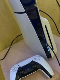 اخوان للبيع PS5وكالهUK شرق اوسط واحد تيرا اخو الجديد استعمال قليل ب600...