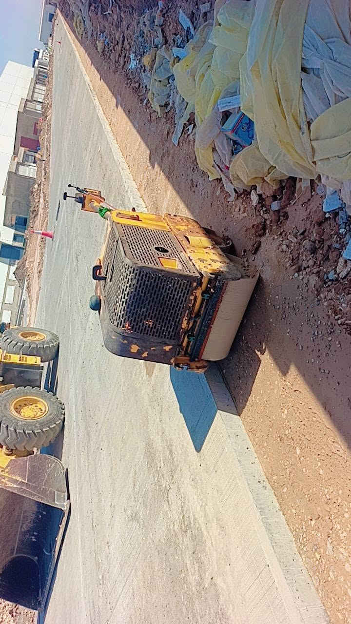 حادله واحد طن للبيع نضيفه جاهزه  للعمل ***********
