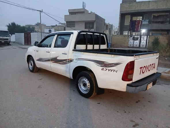 سلام عليكم عندي بيكم تويوتا هيلوكس موديل 2011سياره مكفولة كفاله سياره علا وضع الشركه مكينه مفتوحة أبد كير مكفول صدر خلفي وامامي جديد رقم بغداد سياره تخم تاير جديد تبريد سياره ماناقصها شي أبد مكان السياره بغداد السعر 157وبيها مجال انتصل عل رقم ***********
