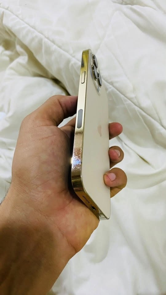 ايفون 13 برو ماكس
بطارية 72 🔋
ذاكره 256 
مستبدل شاشة اصليه 
وكامره رقم 2 ماتشتغل 
سعر 375 قفل مو شراي لاتدخل داهر السعر قفل 👍🏻🩶
مكاني سفوان

***********

