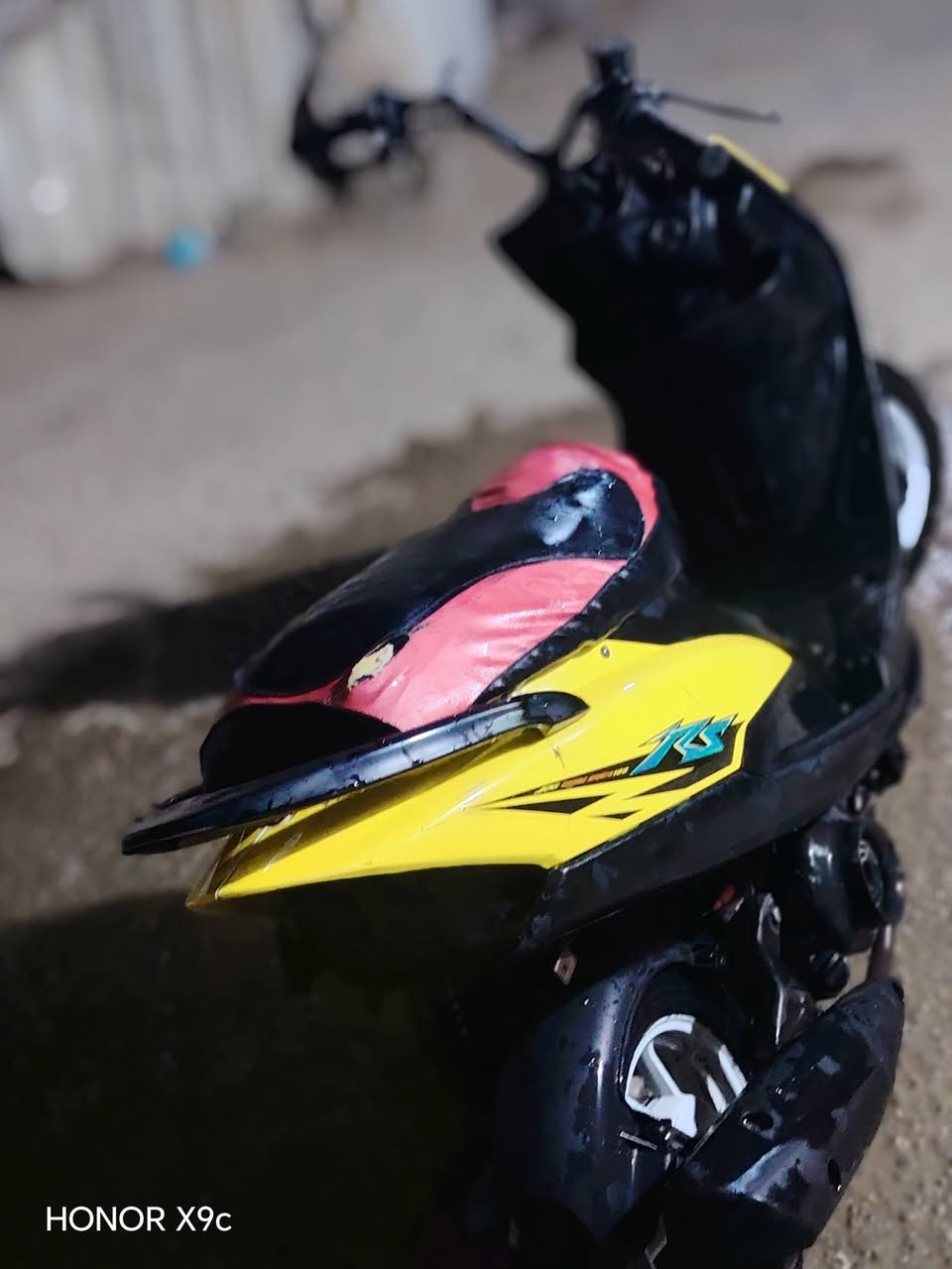 سلام عليكم  دراجه ماكس عدله صدر جديد دبل خلفي جديد بوشه 55دراجه شلعه ومعدل سعر 450 وبيه مجال شي بصيط بغداد  البياع رقم ***********متواجد بس واتساب فقط
