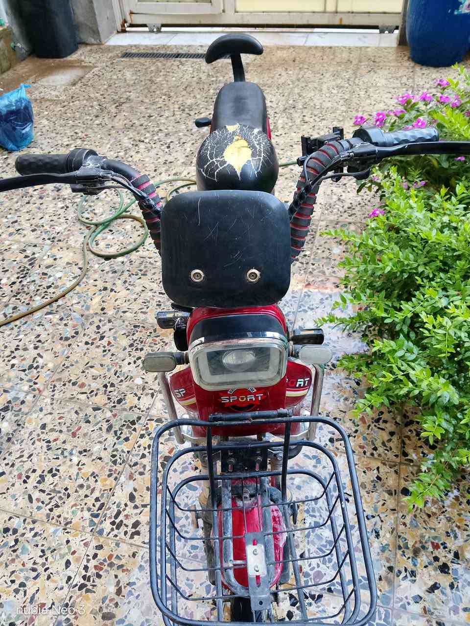باسكل شحن للبيع
خمس بطاريات مع شاحن 250W 
موديل 2025

sport

60v.     1000W

اربع سرعات السعر 300 بي مجال بصيط للشراي 

*********** واتساب مكاني كربلاء مقابل مستشفى الكفيل
