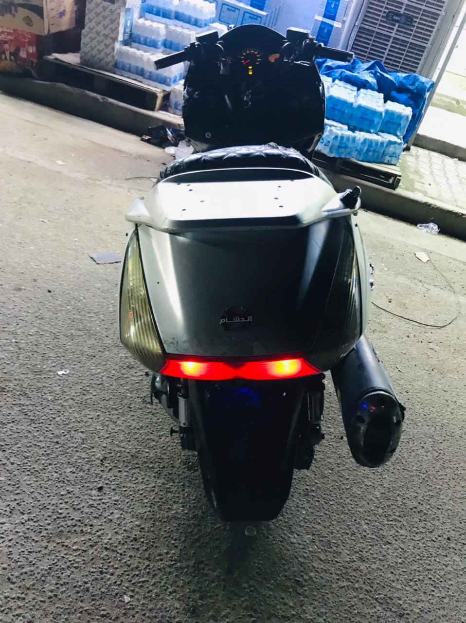 سلام عليكم دراجه سلفر ونج 600 دراجه كامله ما بيه نقص خير من الله كهربايات شغاله شوفت عينك كفرات شويه تعبانه دراجه نكره شلعه معدلل يخبلننننن تايرات جدد امامي خلفي كفرات اصليه بل تعبانات شويه مكينه ناعمه تخبل
سعر 800وبيه مجال الطيبين 
رقم الولد ***********
مكاني بغداد العبيدي 
مكلف بل نشر
