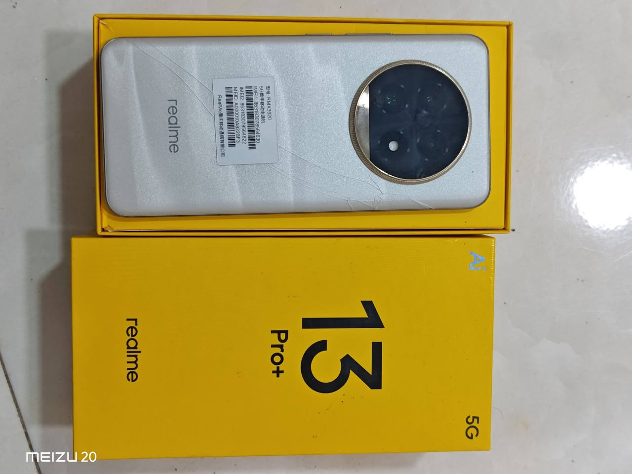 📱 ريلمي 13 برو بلس 5G
جهاز مكفول فقط ضهره مكسور جديد الجهاز
شاشة AMOLED 120Hz
كاميرا 50MP مع زوم بيرسكوب
بطارية 5200mAh شحن سريع 80W
سماعات ستيريو ببجي 90 فريم 
اذكره 512 عشوائيه 24   12+12
بيع او مراوس السعر 350


**إذا كنت صاحب هذا الإعلان وتريد حذفه لأي سبب، رجاءا أرسل رسالة إلى الدعم الفني**