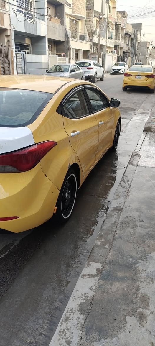 السلام عليكم النترا 12 خليجي1600 دوش  حادثها بنيد معمر نفسه وبراكيت  بدون دواخل وجاملغ خلفي
سياره نضيفه وجاهزه تخم تاير جديد باتري جديد منضومه احتراق جديد صدر امامي خلفي سياره كامله وجاهزه مصفره هيئه وغرامات بسمي ثاني يوم احول مكاني الغزاليه *********** السعر 98 وبيها مجال لشراي
