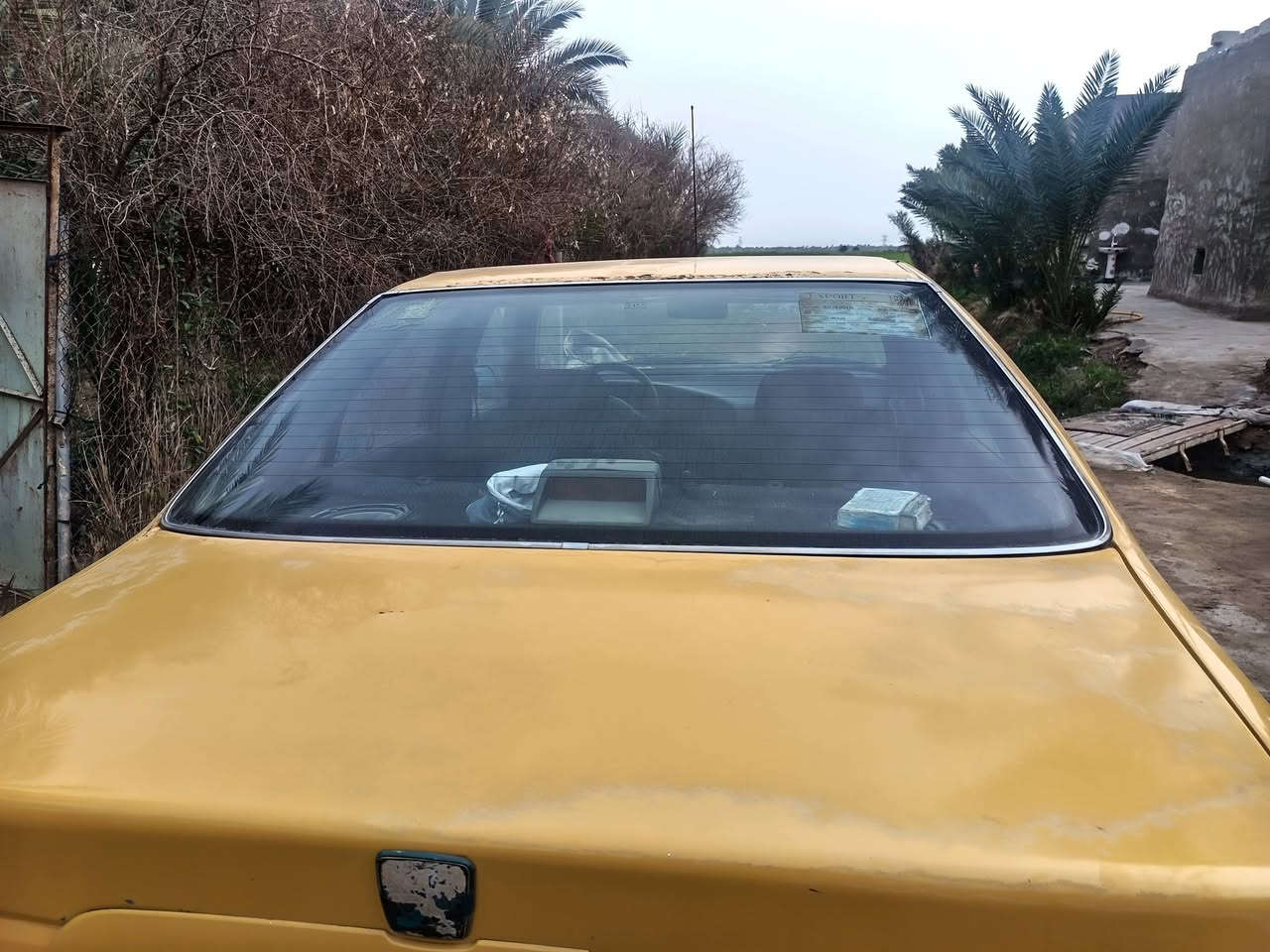 بيجو بارص موديل 2013 للبيع مكينه وكير وحداديه كله جديد رقم انكليزي السياره بسمي السعر 30وبيها مجال بصيط رقم الهاتف ***********
