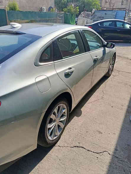 السلام عليكم للبيع شيفرليه ماليبو موديل 2020 وارد امريكي ضربتها كلش خفيفة موضحة ب صور  ماشية (80) الف  رقم نجف الدولي بأسمي  هزة وسنوية جديدة السيارة كلش نضيفة كير ومكينة وتبريد وكهربائيات وصدر كلها مكفولة  فول مواصفات 1/1
موصفاتها:
بانوراما 
بصمة ابواب وتشغيل 
كشنات كهرباء
كشنات جلد 
داخل ابيض 
تبريد قطعتين 
توقف ذاتي 
تدفئة تبريد الكشنات 
كامرة وحساسات 
تبريد شاشة 
تشغيل عن بعد 
السيارة بيها هواي مواصفات متخلص
السعر ( 104 ) $ وبيها مجال بسيط
العنوان بغداد 
رقمي ***********
