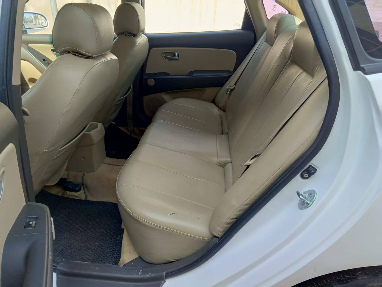 النترا 2009 أدوات كصة جنطه
موقع البصرة للتواصل و الاستفسار على الرقم ***********
السعر ٤٥ ورقه و بيها مجال
