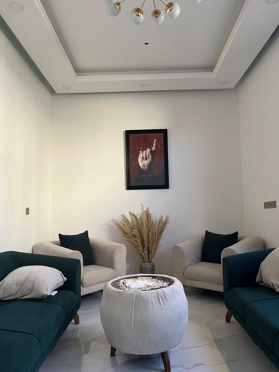 بيت للبيع حي الجامعه مطلوب اسكان ٣٤ وباليد ١٧٥ مساحه ١٠٠ مربع طابقين كونكريت
الطابق الاول
استقبال وصاله ومطبخ وصحيات ٢
الطابق الثاني ٣ غرف وصاله وصحيات 
الاستفسار ***********
