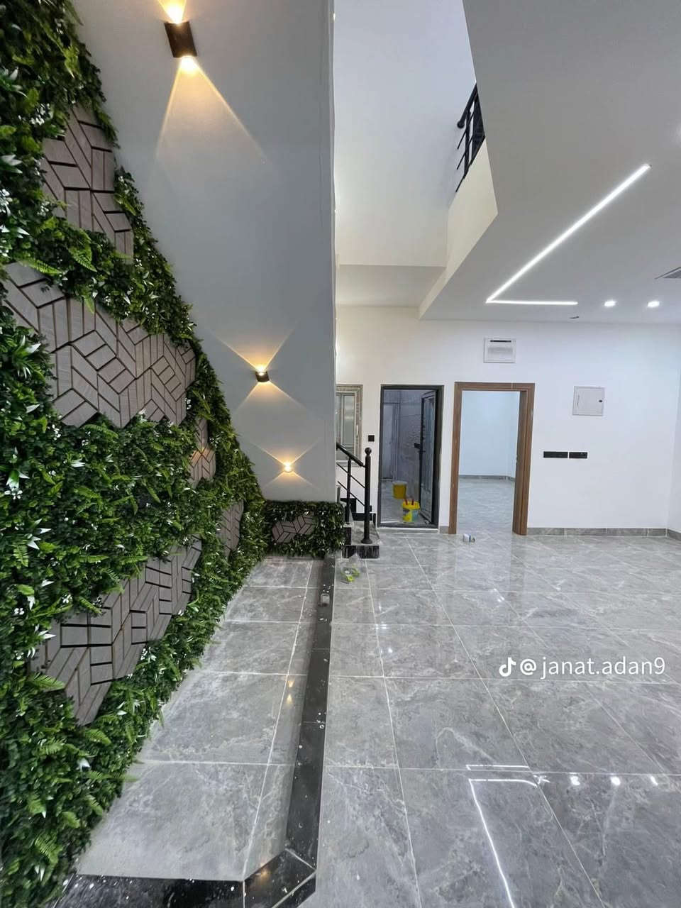#🏠دار للــبيع Vip حديث
بناء سنة 2026
مساحة 120متر على شارع 15 متر
طابو صرف واجهه 6 طابقين 
 مبني باحدث المواصفات العصرية 
(كركوك حي المعلمين) 
 _________________طابقين
يتكون الطابق الأرضي :من استقبال + هول + غرفة نوم+مطبخ حار وبارد+صحيات 

الطابق الثاني 2 غرف نوم+وهول +صحيات 
البيت تبريد مركزي +وسقوف مغربيه حديثه مبني باحدث المواصفات + نظا كاميرات 🎥 مراقبة + غاز مركزي 
#السعر225 مع مجال

للاستفسار  عن 📞✔️اتصال 

  ***********
................................
أو زوروا مكتب السعيد الكائن حي الواسطي سايدين شقق ألغاز مقابيل جامع الشيخ ابراهيم البرزنجي
