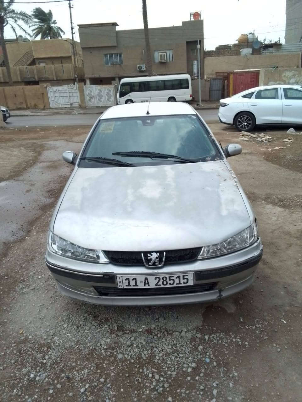 بيجو فرنسي 2001.   406 مكفوله كير ومحرك رقم دولي هزه جديده بيه ضربه وره خلف.    السايق نضوح بالمشط الصدر نص عمر السعر 30 وبيه مجال حك الجيه شرط التحويل.  الرقم ***********
