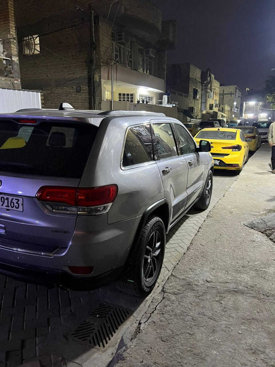 السلام عليكم
للبيع سياره Jeep

موديل 18 

لون رصاصي 

فول مواصفات 

المكان بغداد 

للاستفسار : ***********
