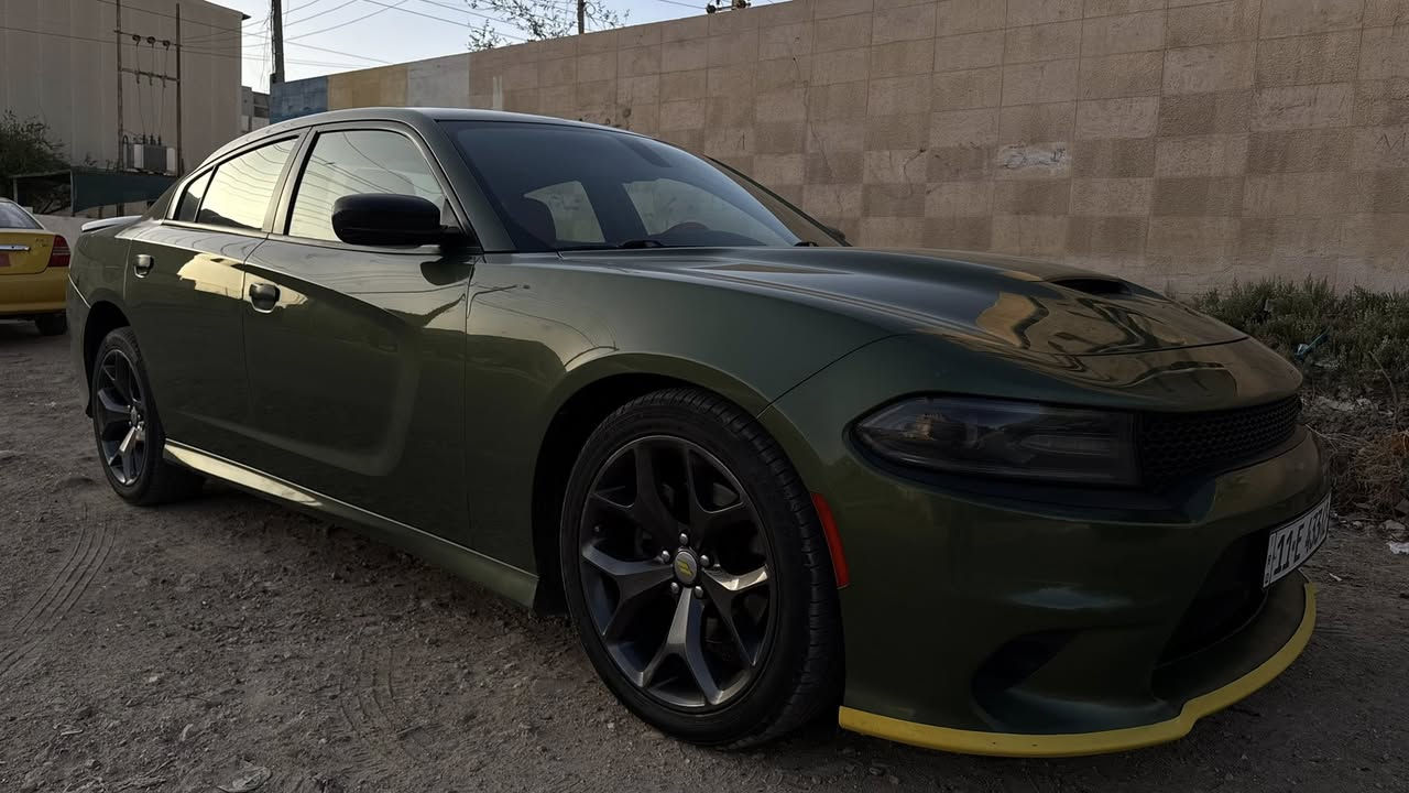 جارجر Gt خليجي لون مميز زيتوني 2019
ماشية 100000mi
محرك 6 سلندر 3600
المواصفات 
فتحة سقف 
مصابيح امامية زينون 
شفتات ستيرن
كشافات ضباب زينون 
حساسات خلفية مع كامرة خلفية 
شاشة كبيرة مع نظام ملاحة 
سستم صوت الپاين
كشنات جلد + كهرباء 
ويل قياس 20 
ستيرن كهرباء 
مرايا متحسسة للاضاءة العالية 
دخول ذكي بصمة
رقم بغداد الجديد
محرك كير صدر تبريد مكفول و جديد  
مكان السيارة ذي قار الناصريه
ملاحظات السيارة 
بيها صبغ الدعاميه الخلفية وتكحيلات بالجاملغ الخلفي اثر شخوط وبارد شبر بالجنطه بدون صبغ 
السعر 25800$ 
للاستفسار 
***********
