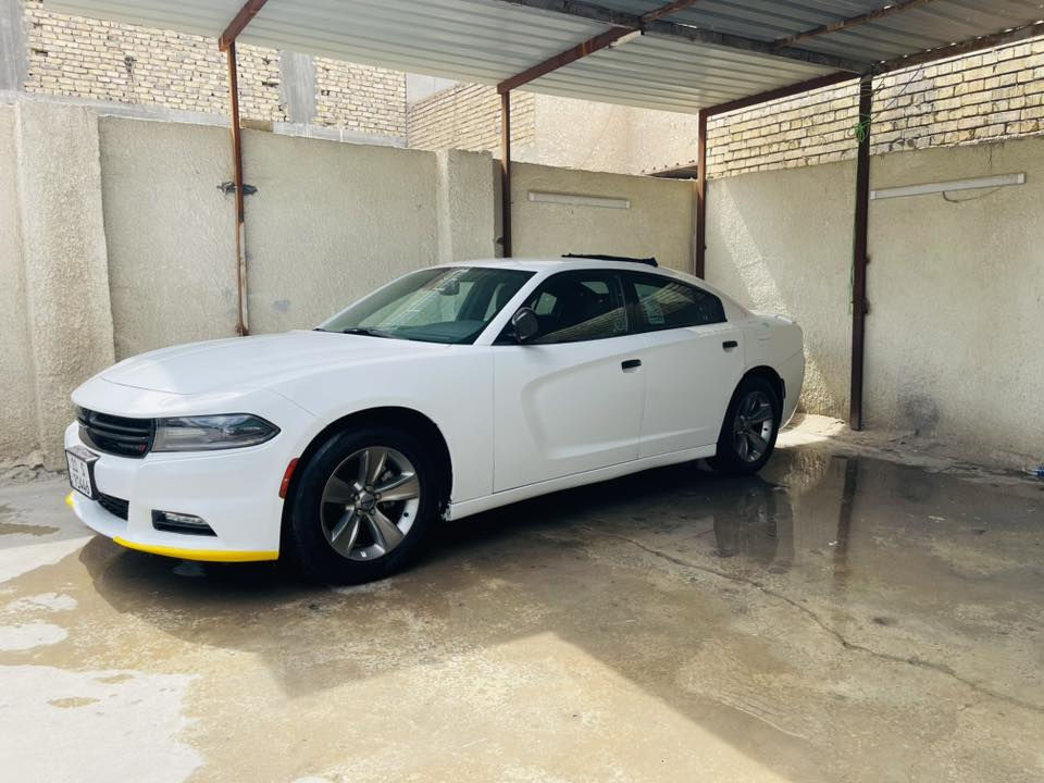 اللهم صلي على محمد وال محمد 🤲
جاجر SXT 2015 مكينة 3600 تو ويل كلين لا ضربة ولا غرق ولا شي  لون ابيض 
رقم بغداد الجديد تحويل مباشر شاشة جبيرة كشن حظن حساسات كشن تفئة ويل ١٨ 🛞اصلي حساسات خلفية كامرة دوارة تبريد ثلاجة مكينة وكير كفالة ماعدة بدلت جبنة مال دهن صدر جديد خوان السيارة جاهزة وكل نقص مابيها سيارة كلين بدون صبغ او ضربة او فتح ماعدى اصبعين بارد السيارة حلوة ومال بيت وستخدام شخصي الله شاهد واي ستفسار انا حاظر عجبتك السيارة فدوة لك ماعجبتك كلمة حلو تكفي وتحياتي لجميع … 🚵🏿
السعر ١٩٥ وبيها محال 
*********** 
وساب الاسيا فقط *********** بكان
