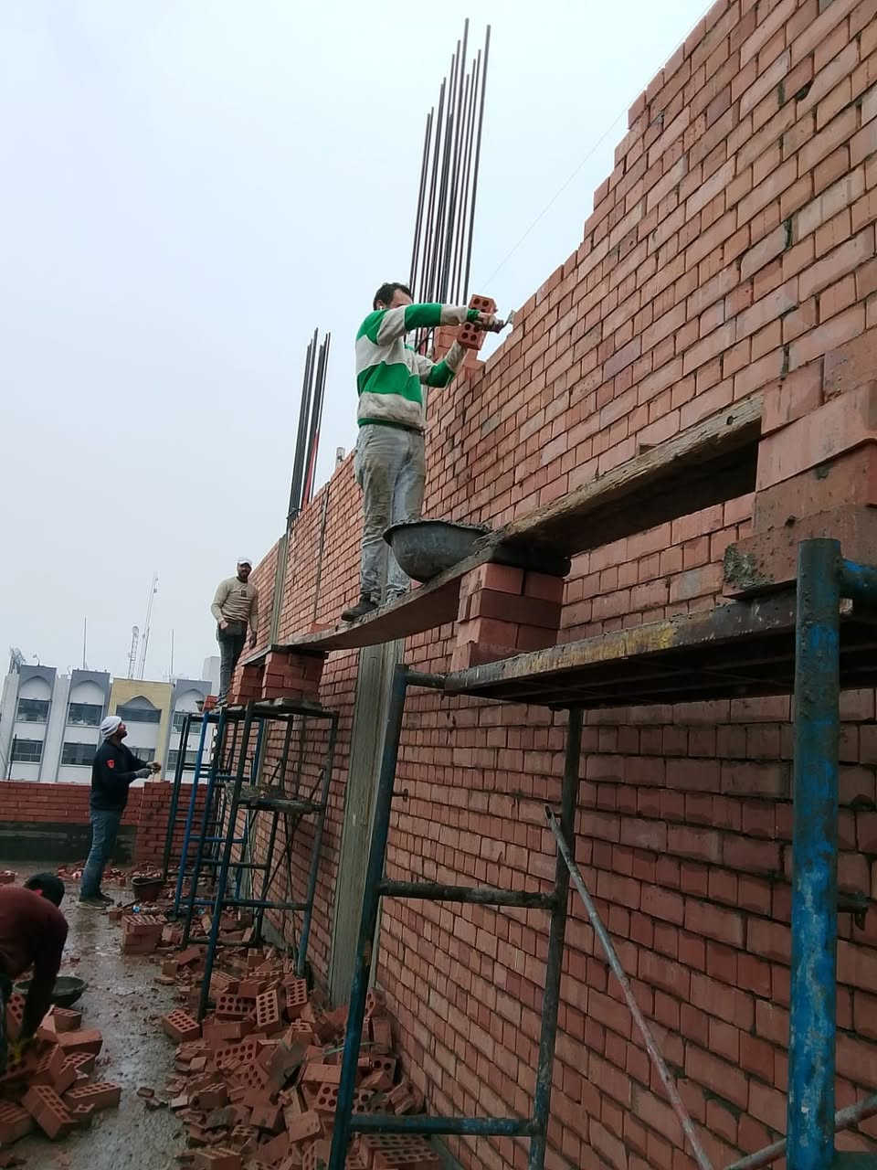 شغل كادر بناء مصري درجه اولى تسليم مهندس ***********
