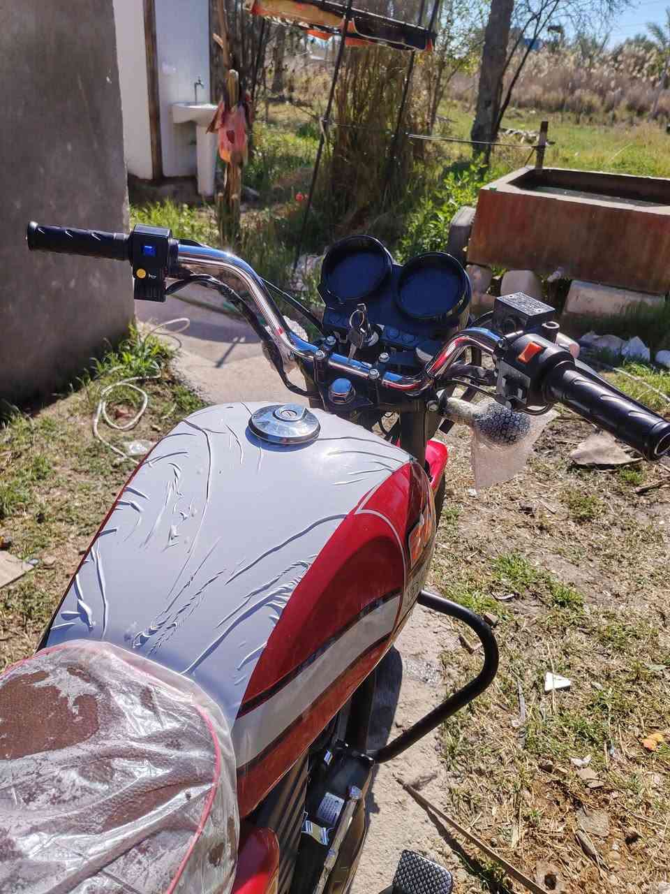 يا الله السلام عليكم دايون للبيع موديل 2024 اوراق سكنر محرك 200 كفاله عامه دايون ال 24 الوجه القديم ويل حجم 18♥ مكان بابل سياحي سعر مليون و350 بيها مجال والشراي وبخير ويتدلل اتصال الرقم/***********
