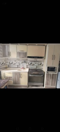 كاونتر نظيف مسوينه بمليون ويردو ب ٥٠٠ جديد مصارله سنه للأستفسار اكثر ٠...