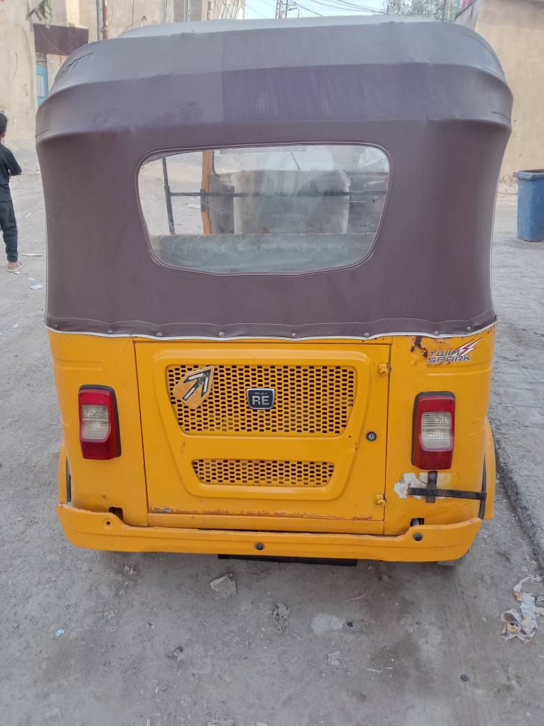 تيك توك باجات موديل 21 شهر 11 سعر 7 وبيها مجال للشراي رقم الهاتف *********** البصرة, العراق
