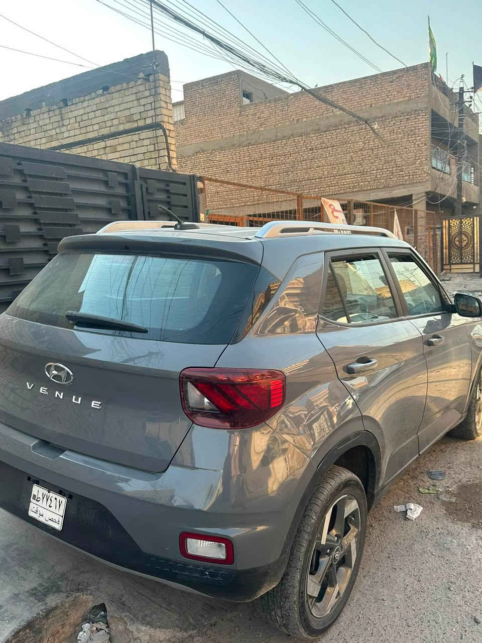 السلام عليكم 
السيارة للبيع هونداي فينو SEL 2023 فول ما عدة البصمة 
محرك 4 سلندر 1600 تحكم اربع جهات شاشة لمس كامرا خلفية رادار امامي رادار جوانب أنظمة قياده
 لون السيارة رمادي فتحة وارد أمريكي صور الحادث موجودة 
السعر 99 وبي مجال نهايتهة 95 
هذا الرقم *********** موجود واتساب
