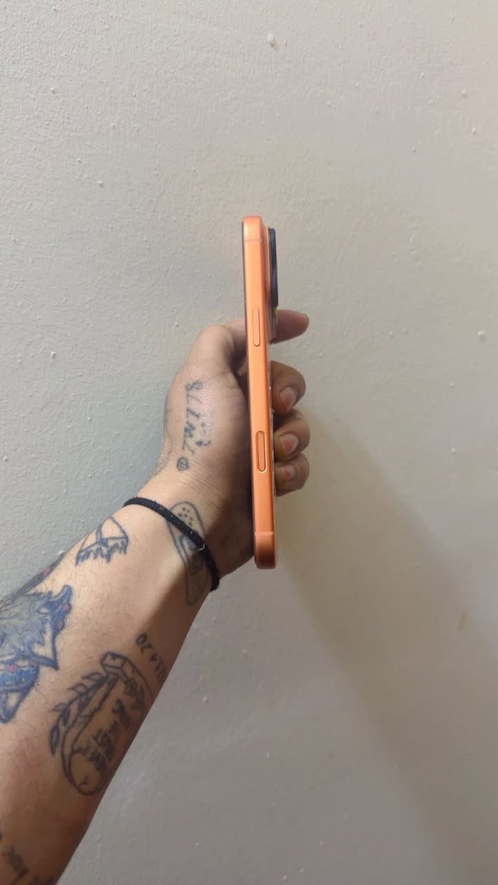 ايفون 17 برو ماكس ايسم لون برتقالي عدد دورات شحن 54
السعر 1850 مكاني بغداد الاعظميه
***********
