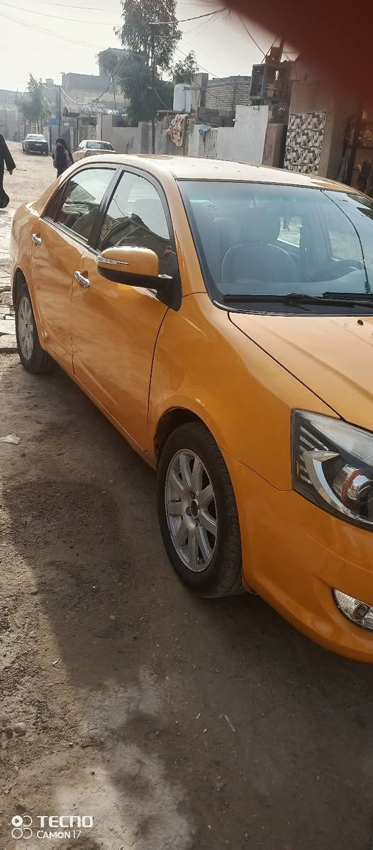 سلام عليكم جيلي موبل 2013رقم بغداد تخم تأير سدر امامي وخلفي مضبوغه صبغ عام 90%مصفره هيئه وغرامات سياره بأسمي سعره 40 بيه مجال رقم //***********مكان بغداد 
***********
