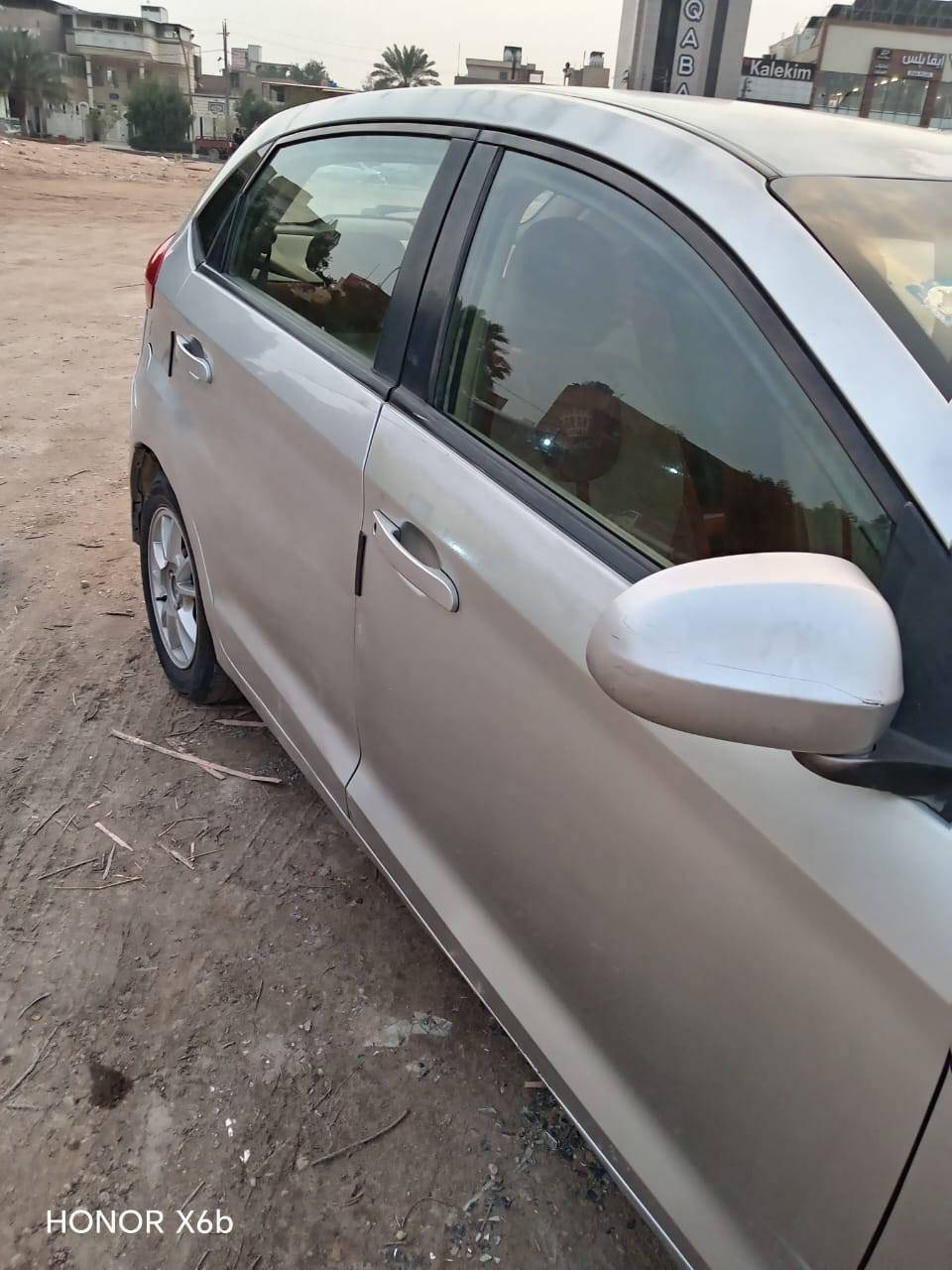 السلام عليكم شيري فلاوين 13 رقم انكليزي كربله السياره كفاله من ضربه وخياس محرك وكير مكفولات مكاني كربلاء سعر35وبيه مجال الاستفسار عارقم ***********
