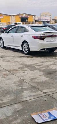 أزيرا رياضي • ٢٠١١ • محرك ٣٣٠٠