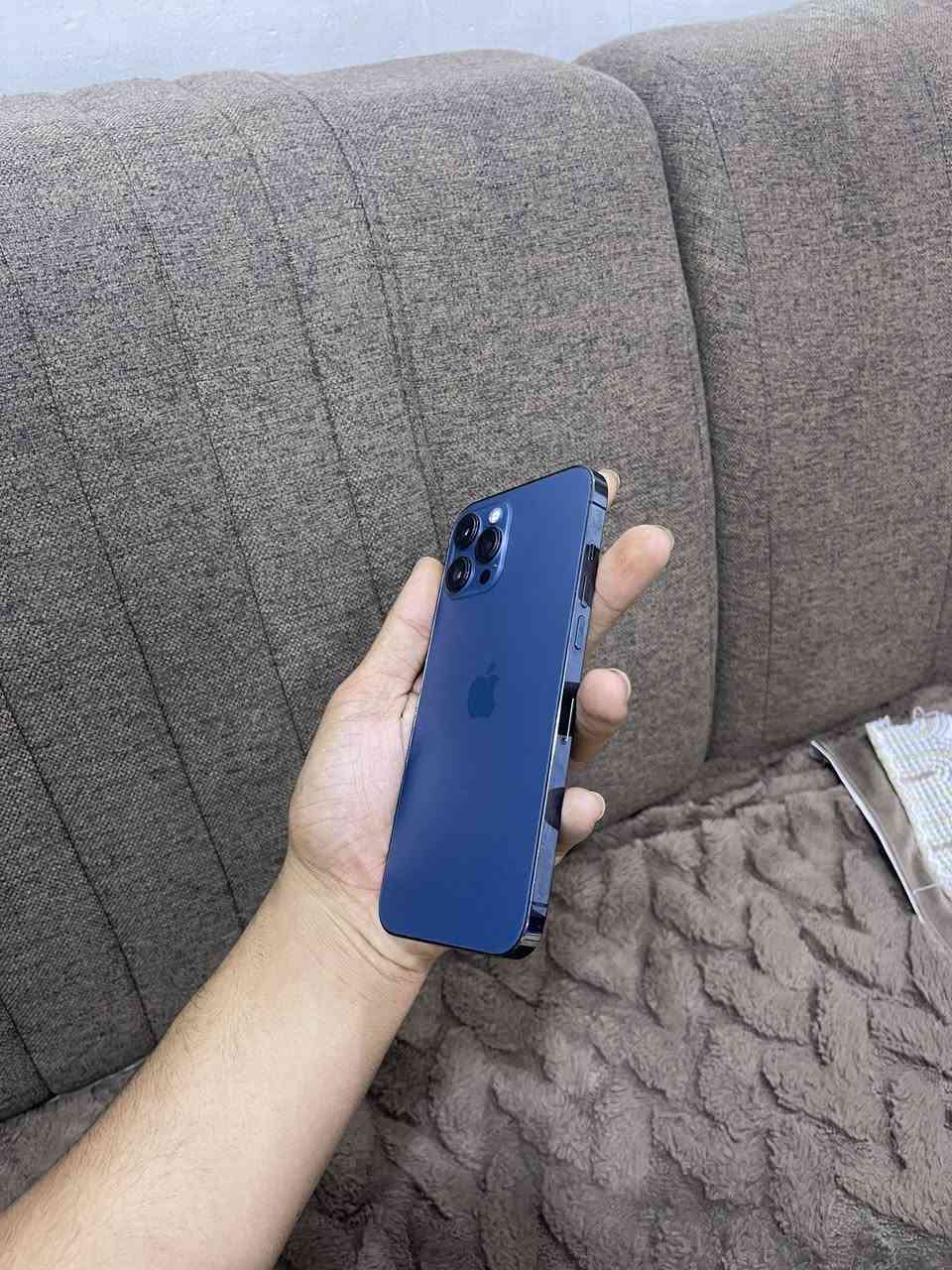 ايفون ١٢ برو ماكس  ✔️ شرق اوصط ✔️ مبدل شاشه وبطاريه  اصليات وكاله ✔️ وفيس ايدي وكف من وحده  ماعرف ليش ✔️ ذاكره ٢٥٦ ✔️ بطاريه ١٠٠ ✔️ الجهاز نضيف شخط واحد مابي ✔️ السعر ٣٥٠ ✔️ *********** ✔️ كربلاء ❓
